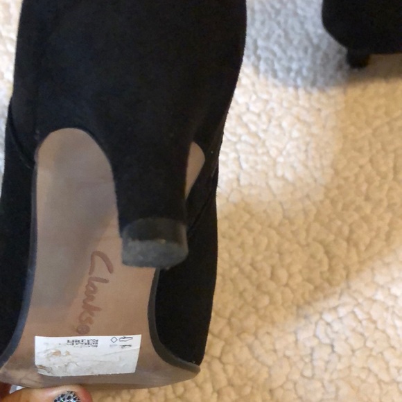 Clarks Bootie - Picture 9 of 9